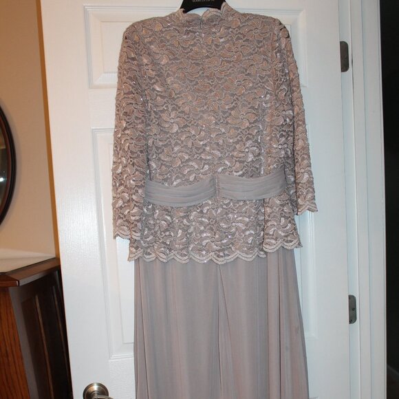 OXYX Nite Evening Gown/Mother of Bride Gown - 14 - Picture 2 of 9